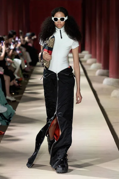 Look 8